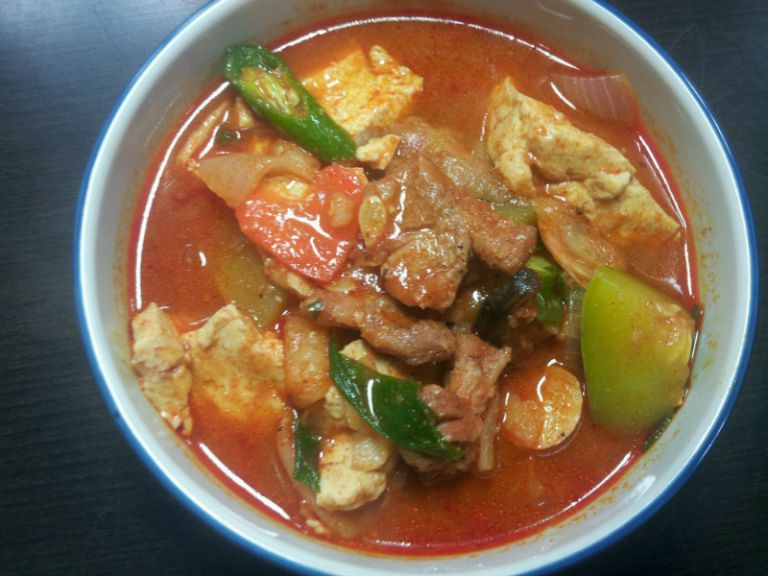 얼큰한 고추장 감자찌개