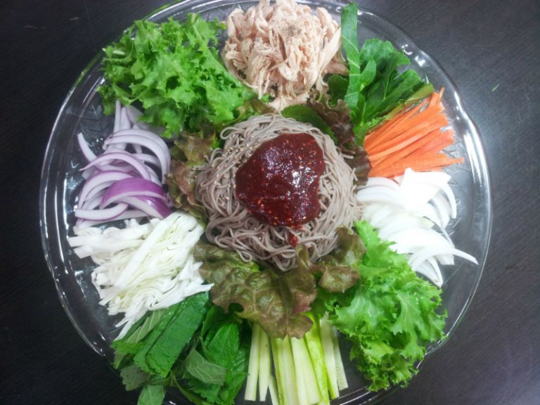 쟁반국수